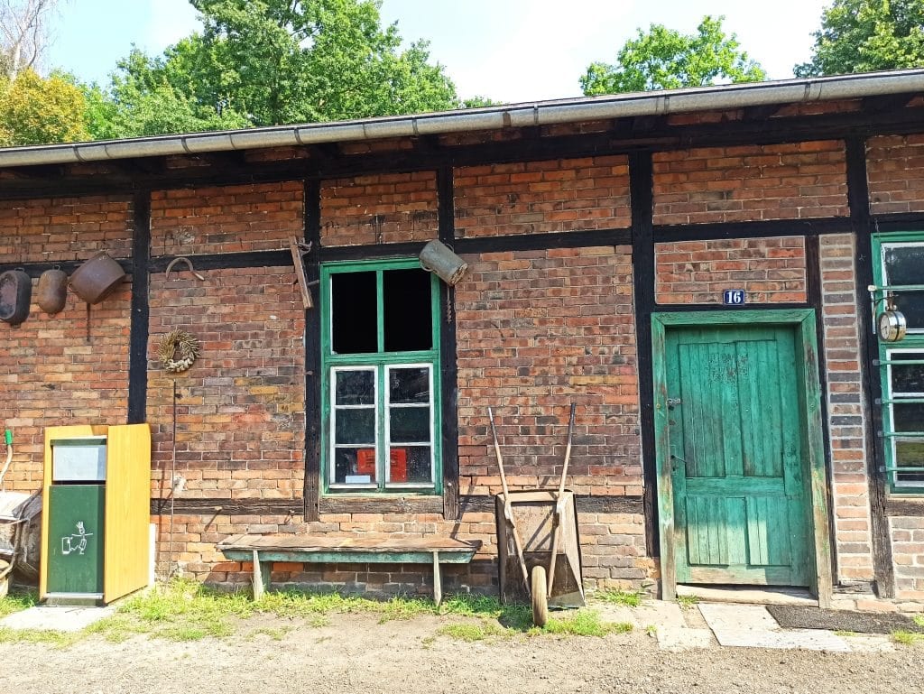 Teren Zabytkowej Stacji Kolejki Wąskotorowej w Rudach.